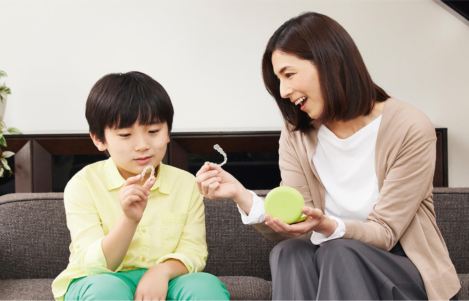 ご家族のことまで徹底配慮　お子さんが自分で取り組める矯正治療​